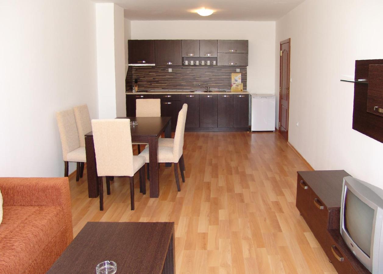 ساني بيتش Apart Hotel Happy المظهر الخارجي الصورة