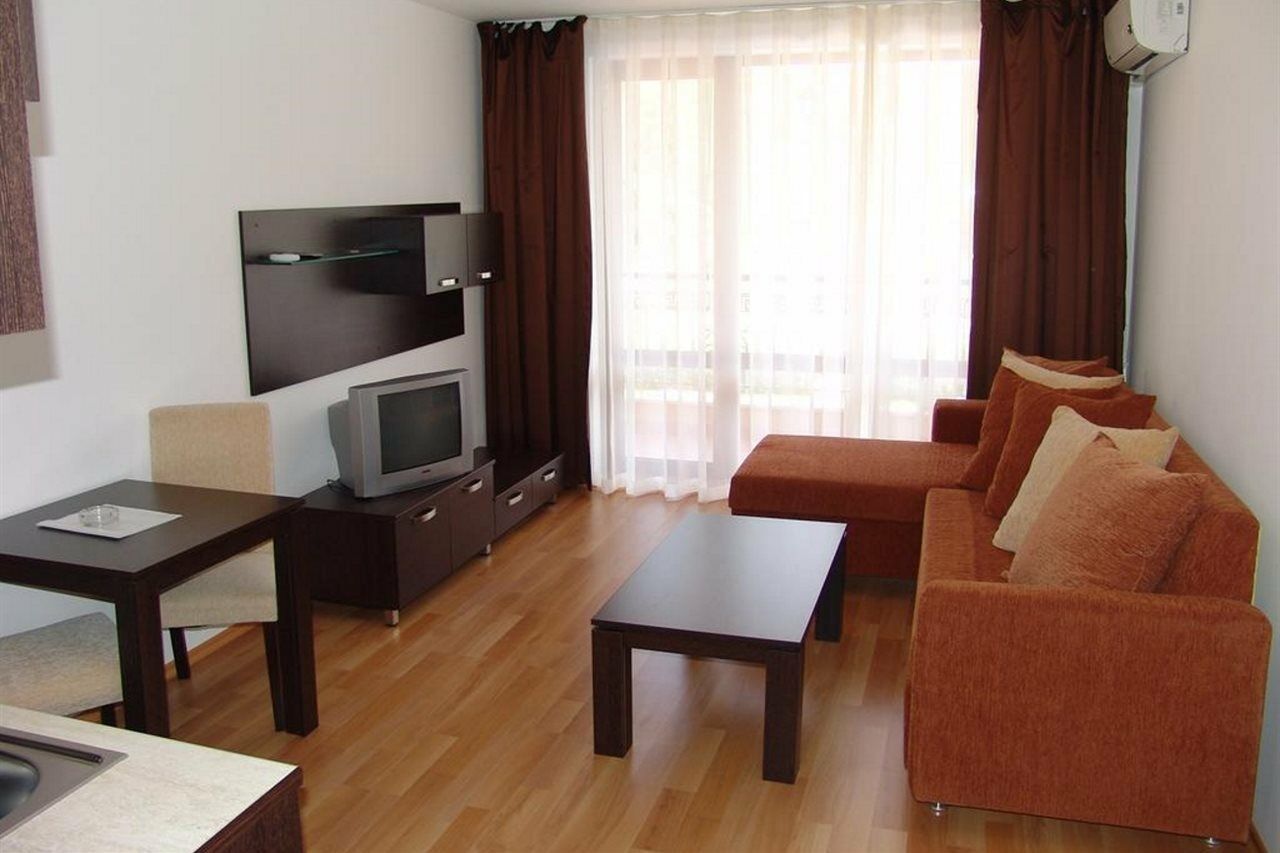 ساني بيتش Apart Hotel Happy المظهر الخارجي الصورة